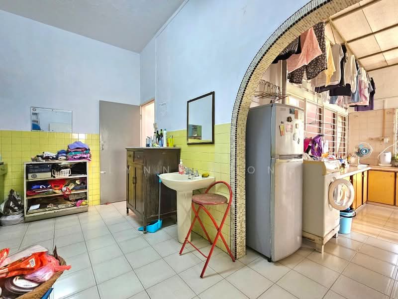 Semi-Detached House for Sale in Pulau Tikus (George Town) - Elynne Leong - Kitchen - PropertyGuru.com.my