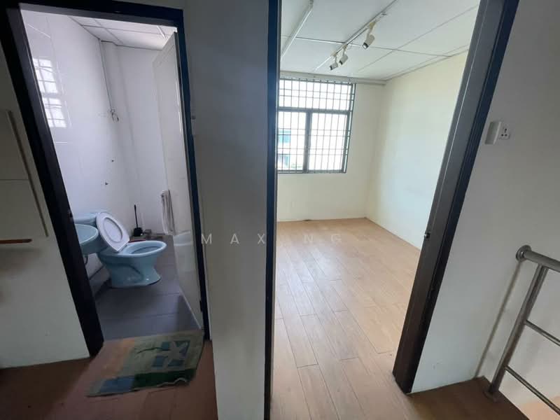 Shop for Rent in George Town (Penang) - Max Ng - Bathroom - PropertyGuru.com.my