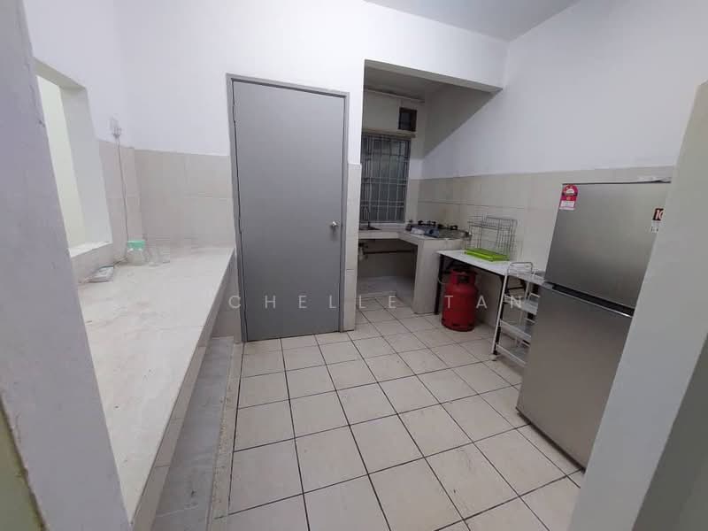 Condominium for Sale at Angkasa Condominiums - Michelle Tan - Kitchen - PropertyGuru.com.my