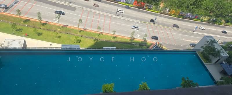 Servis Apartment untuk Dijual di The Pulse Residence - Joyce Hoo - Pool - PropertyGuru.com.my