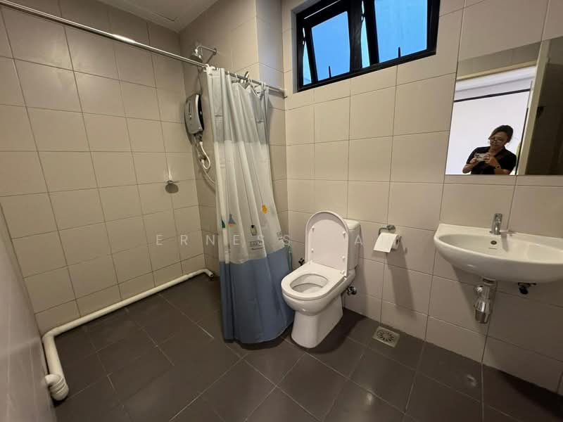 Servis Apartment untuk Dijual di Ramada Meridin - Erness Tan - Bathroom - PropertyGuru.com.my