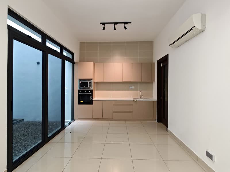 2-storey Terraced House for Rent in Iskandar Puteri (Nusajaya) (Johor) - TK Ding - Kitchen - PropertyGuru.com.my