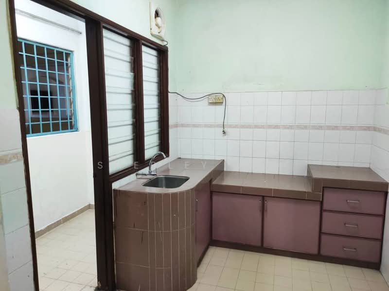 Apartment for Sale at D' Kiara Apartment - Sherley Goh - Kitchen - PropertyGuru.com.my