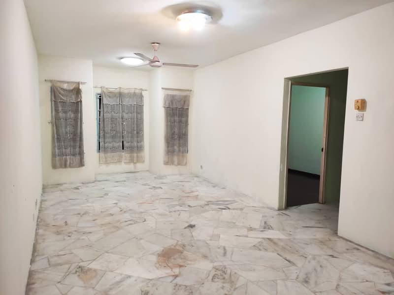 Apartment for Sale at D' Kiara Apartment - Sherley Goh - Living Room - PropertyGuru.com.my