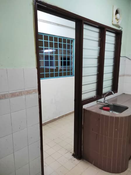 Apartment for Sale at D' Kiara Apartment - Sherley Goh - Kitchen - PropertyGuru.com.my