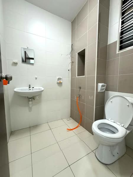 2-storey Terraced House for Sale in Bandar Dato Onn (Tebrau) - Karl Lim - Bathroom - PropertyGuru.com.my