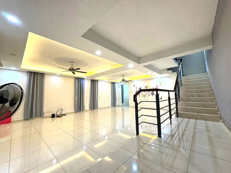 2-storey Terraced House for Sale in Bandar Dato Onn (Tebrau) - Karl Lim - Living Room - PropertyGuru.com.my