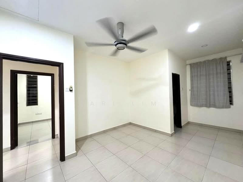 2-storey Terraced House for Sale in Bandar Dato Onn (Tebrau) - Karl Lim - Living Room - PropertyGuru.com.my