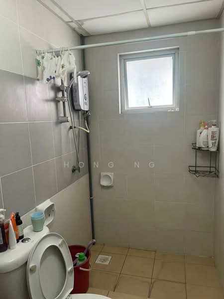 Service Residence for Sale at Main Place Residence - Hong Ng - Bathroom - PropertyGuru.com.my