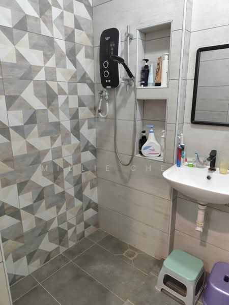 Apartment for Rent at Greenlane Heights Block B - Millie Chew - Bathroom - PropertyGuru.com.my