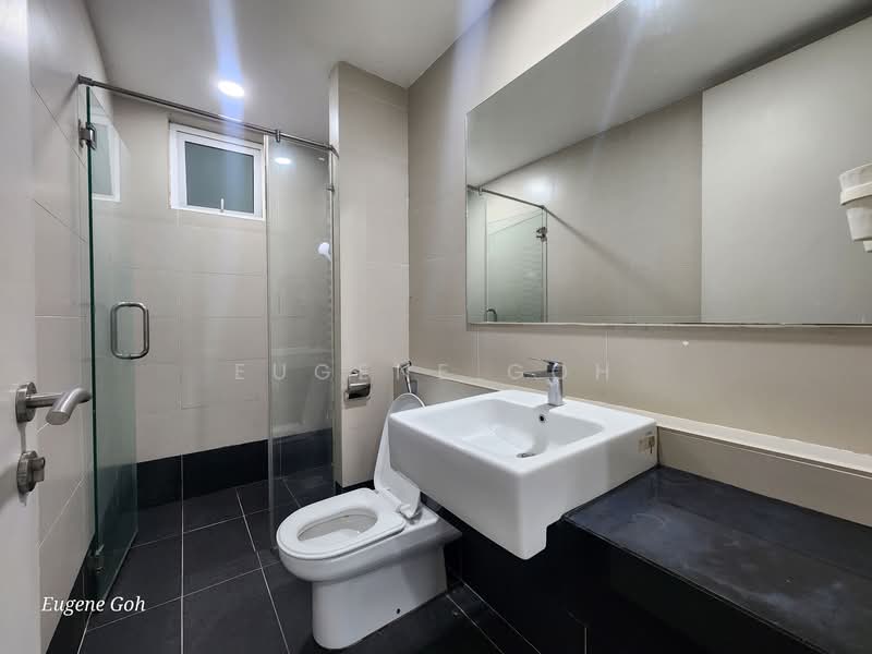 Service Residence for Rent at Tiara Mutiara 2 - Eugene Goh - Master Bathroom - PropertyGuru.com.my