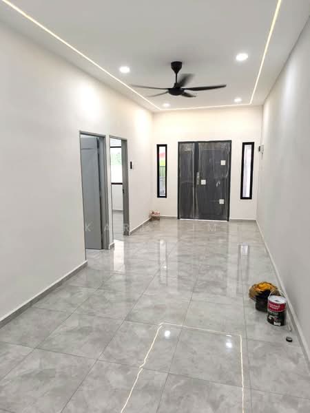 Rumah Teres 1 Tingkat untuk Dijual di Taman Universiti (Skudai) - Karl Lim - Living Room - PropertyGuru.com.my