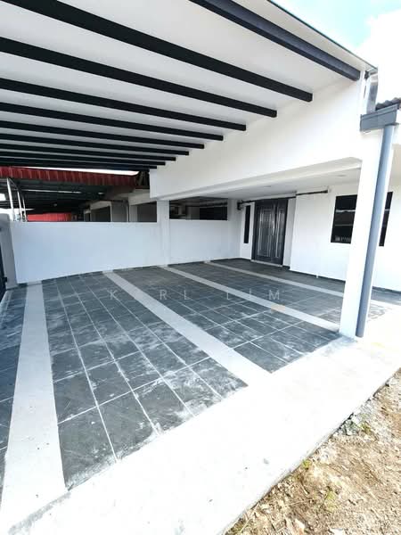 Rumah Teres 1 Tingkat untuk Dijual di Taman Universiti (Skudai) - Karl Lim - Exterior - PropertyGuru.com.my