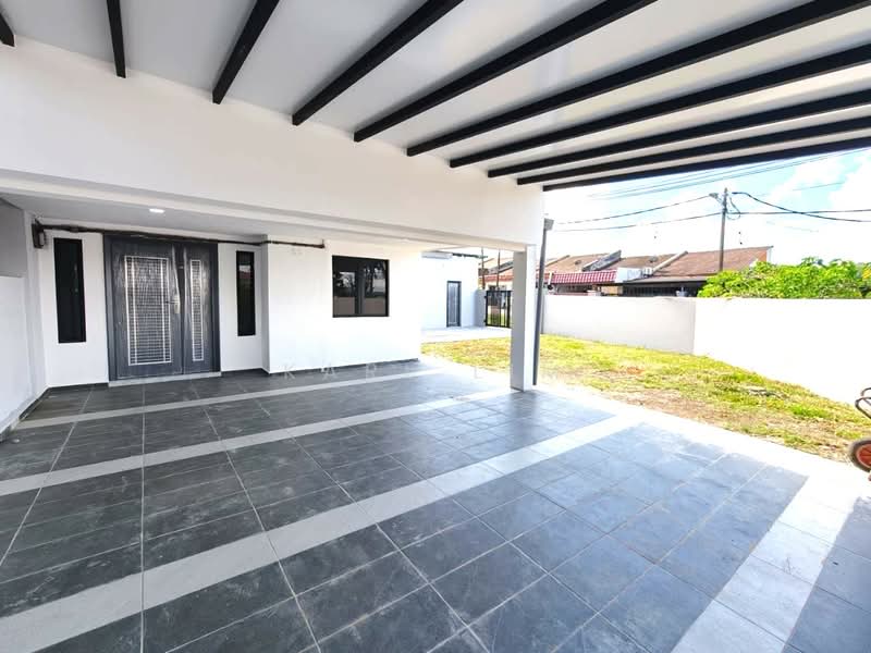 Rumah Teres 1 Tingkat untuk Dijual di Taman Universiti (Skudai) - Karl Lim - Exterior - PropertyGuru.com.my