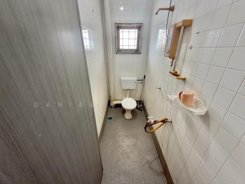 2-storey Terraced House for Sale in Shah Alam (Selangor) - Danial Mohd Zaki - Bathroom - PropertyGuru.com.my
