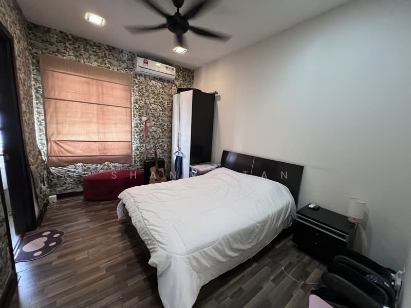 Semi-Detached House for Sale in Bandar Sungai Long (Selangor) - Shanny Tan - Bedroom - PropertyGuru.com.my