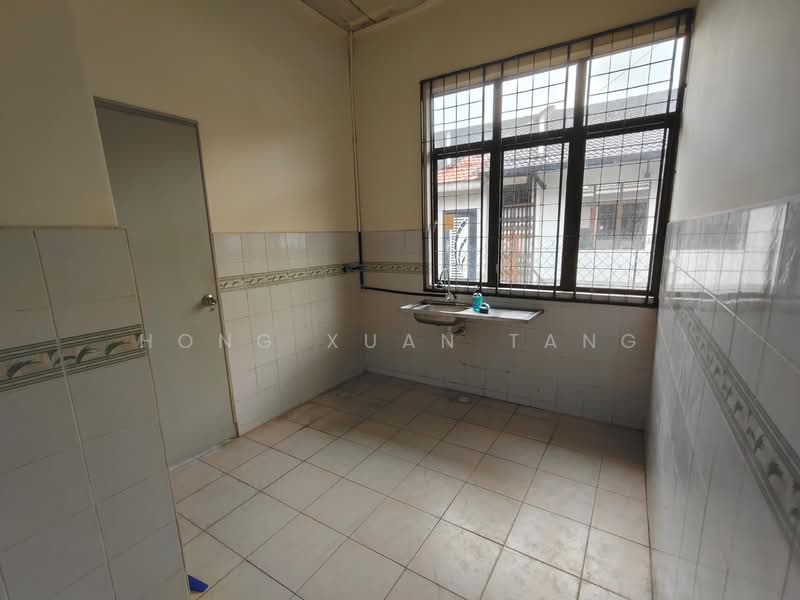 Rumah Teres 1 Tingkat untuk Disewa di Taman Daya (Johor Bahru) - Hong Xuan Tang - Kitchen  - PropertyGuru.com.my