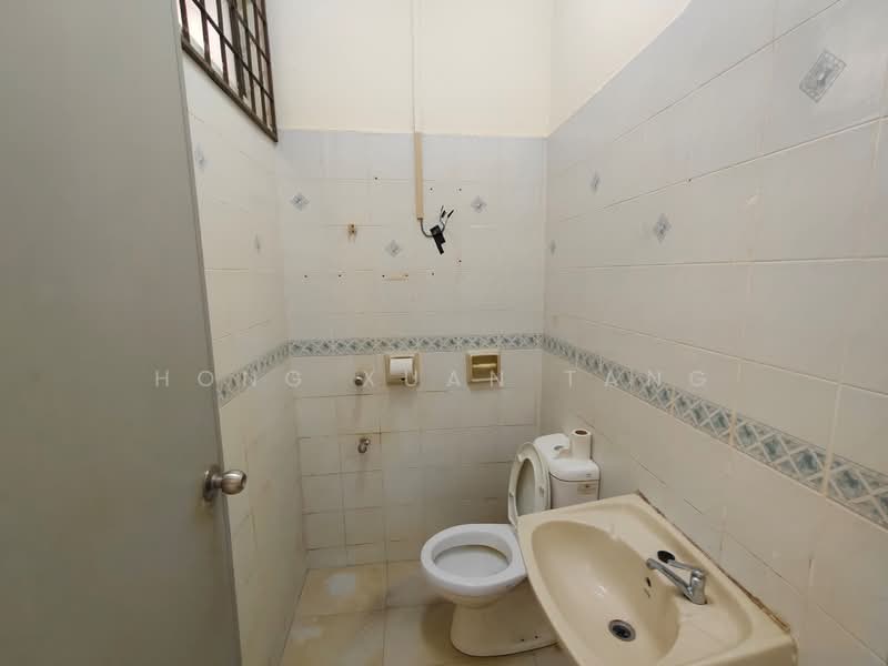 Rumah Teres 1 Tingkat untuk Disewa di Taman Daya (Johor Bahru) - Hong Xuan Tang - Bathroom  - PropertyGuru.com.my
