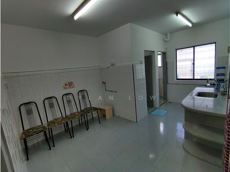 Flat for Rent at Pangsapuri Pelangi - Dylan Low - Kitchen - PropertyGuru.com.my