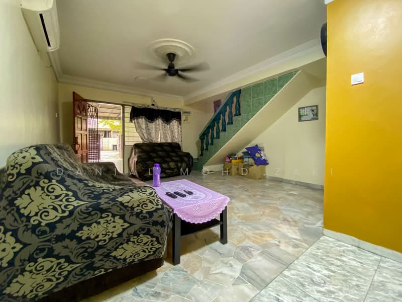 Rumah Teres 2 Tingkat untuk Dijual di Taman Desawan (Klang) - Danial Mohd Zaki - Living Room - PropertyGuru.com.my