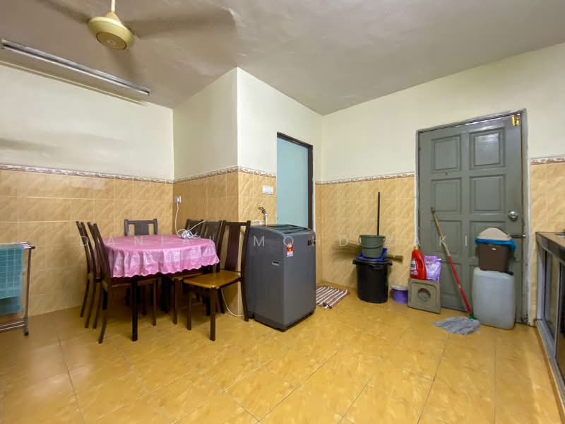 Rumah Teres 2 Tingkat untuk Dijual di Taman Desawan (Klang) - Danial Mohd Zaki - Dining Room - PropertyGuru.com.my