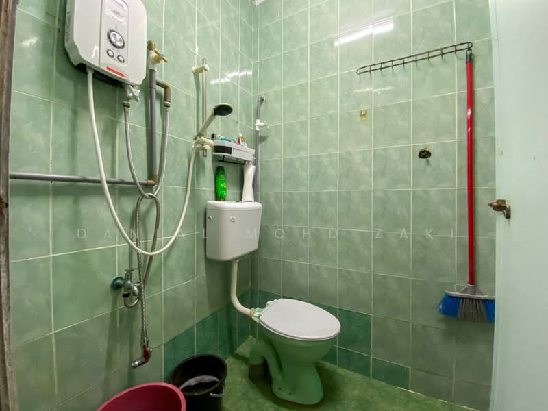 Rumah Teres 2 Tingkat untuk Dijual di Taman Desawan (Klang) - Danial Mohd Zaki - Bathroom - PropertyGuru.com.my