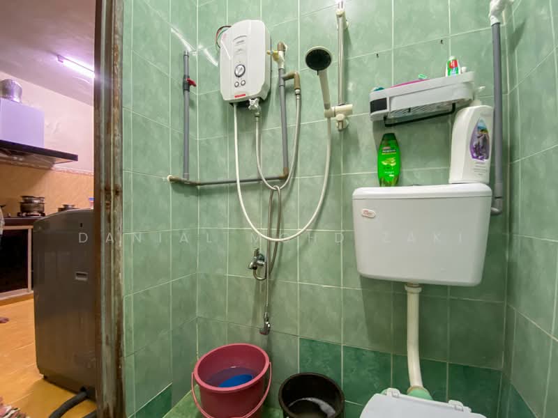 Rumah Teres 2 Tingkat untuk Dijual di Taman Desawan (Klang) - Danial Mohd Zaki - Bathroom - PropertyGuru.com.my