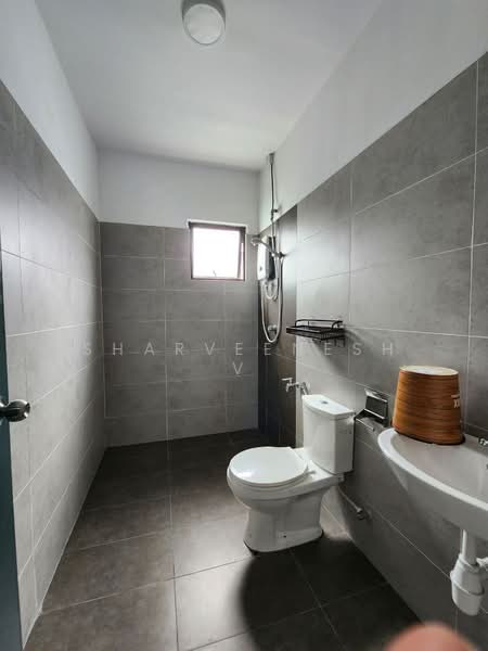 Rumah Teres 2 Tingkat untuk Dijual di Taman Scientex Rawang (Rawang) - Sharveenesh V - Bathroom - PropertyGuru.com.my