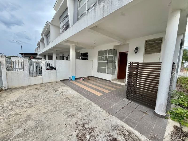 Rumah Teres 2 Tingkat untuk Dijual di Bandar Seri Alam (Masai) - Azlina Muslim - Exterior - PropertyGuru.com.my