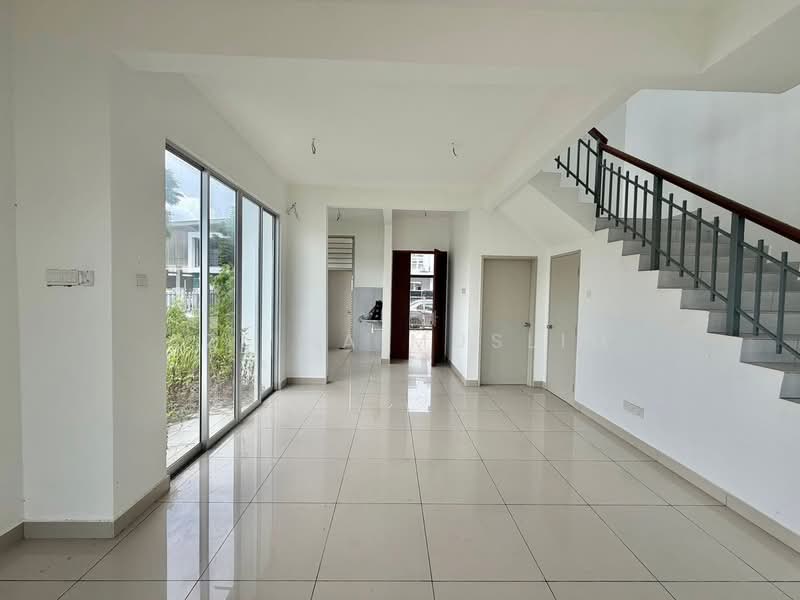 Rumah Teres 2 Tingkat untuk Dijual di Bandar Seri Alam (Masai) - Azlina Muslim - Living Room - PropertyGuru.com.my