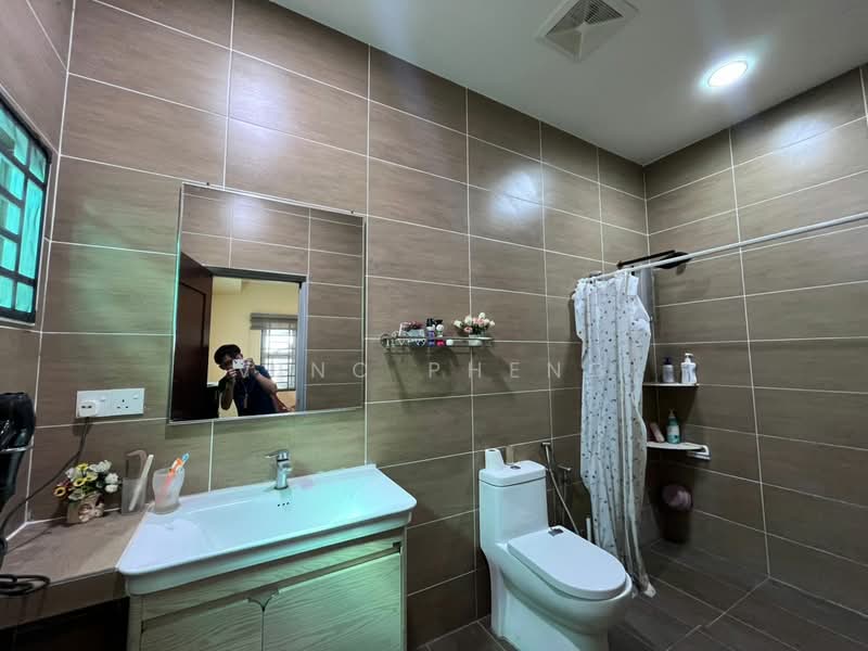 Semi-Detached House for Sale in Ujong Pasir (Melaka) - Vinc Pheng - Bathroom - PropertyGuru.com.my
