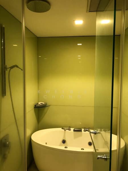 Service Residence for Sale at Vipod Residence - Kweenie Chong - Bathroom - PropertyGuru.com.my