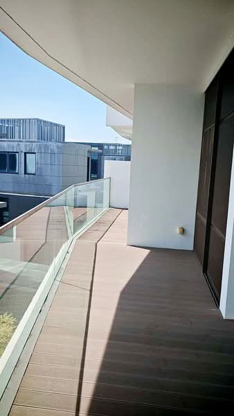 Kondominium untuk Dijual di The Light Collection IV - Allen Yeoh - Balcony - PropertyGuru.com.my