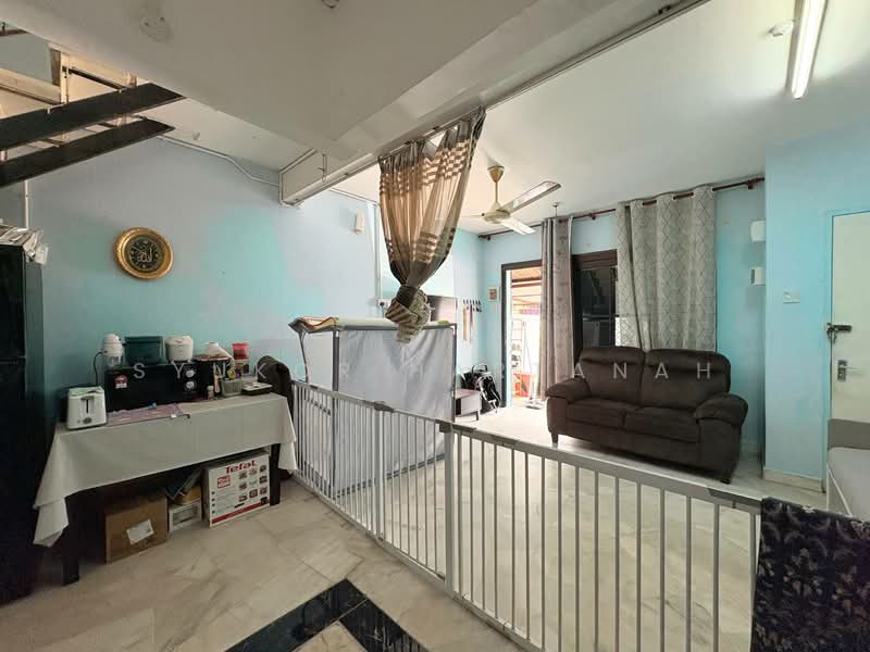 Rumah Teres 2 Tingkat untuk Dijual di Shah Alam (Selangor) - Syukor Hartanah - Living Room - PropertyGuru.com.my