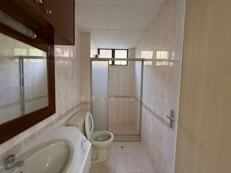Condominium for Rent at Pearl View - Chris Ooi - Bathroom - PropertyGuru.com.my