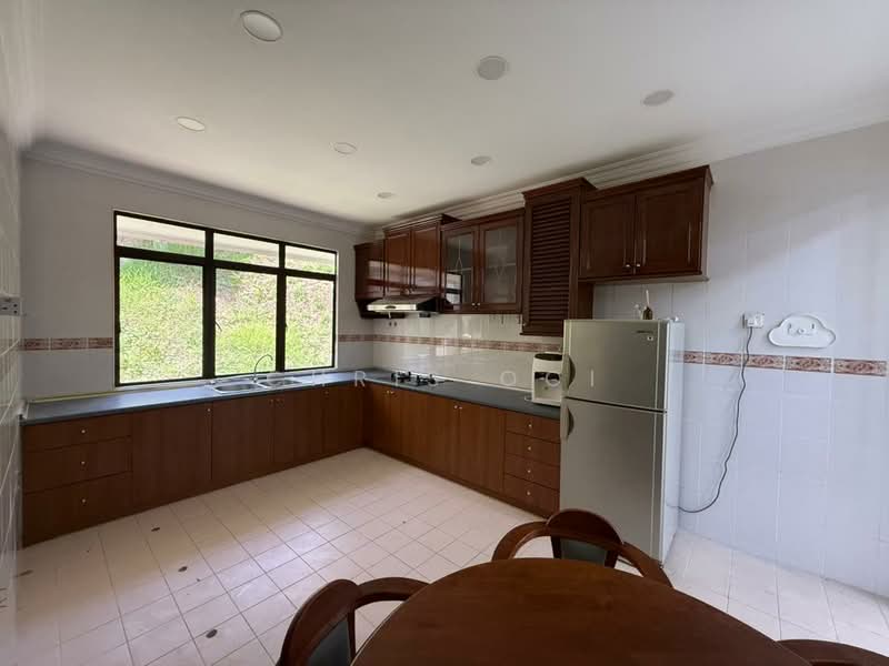 Condominium for Rent at Pearl View - Chris Ooi - Kitchen - PropertyGuru.com.my