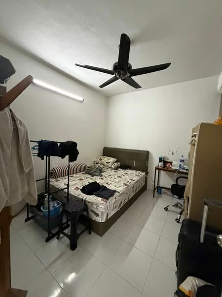 Apartment for Sale at Taman Gemilang - Chloe Lim - Bedroom - PropertyGuru.com.my