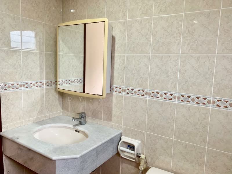 Condominium for Rent at Gurney Park Condominium - Dylan Low - Bathroom - PropertyGuru.com.my