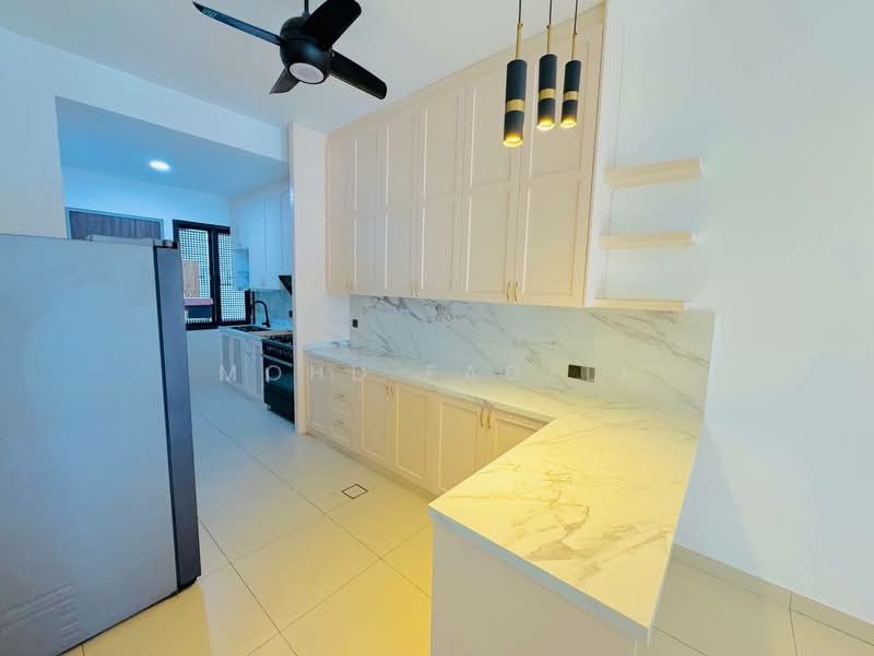 Rumah Teres untuk Dijual di Elmina (Shah Alam) - Mohd Fadzli - Kitchen - PropertyGuru.com.my