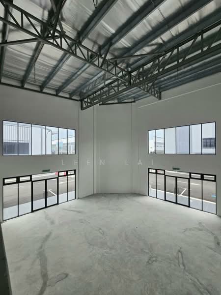 Warehouse for Rent in Bandar Indahpura (Kulai) - Leen Lai - Entrance - PropertyGuru.com.my