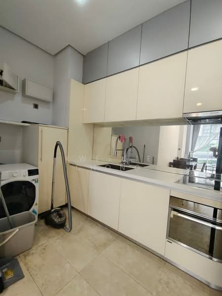 Service Residence for Sale at Vipod Residence - Kweenie Chong - Kitchen - PropertyGuru.com.my