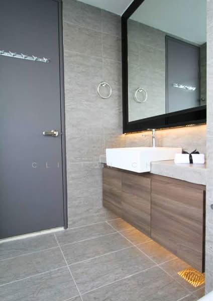 Service Residence for Sale at Woodsbury Suites - Clifton Chee - Bathroom - PropertyGuru.com.my