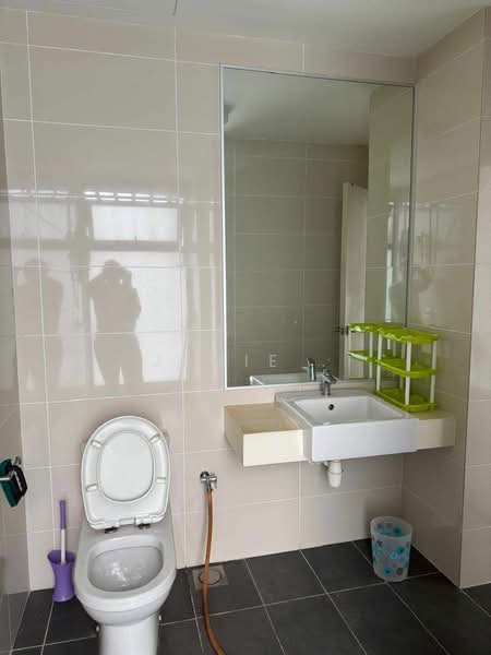 Service Residence for Rent at Southkey Mosaic - Jemie . - Bathroom - PropertyGuru.com.my