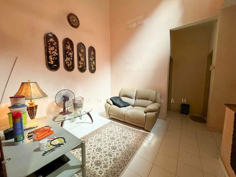 2-storey Terraced House for Sale in Alam Budiman (Shah Alam) - Amirun Kinanah - Living Room - PropertyGuru.com.my