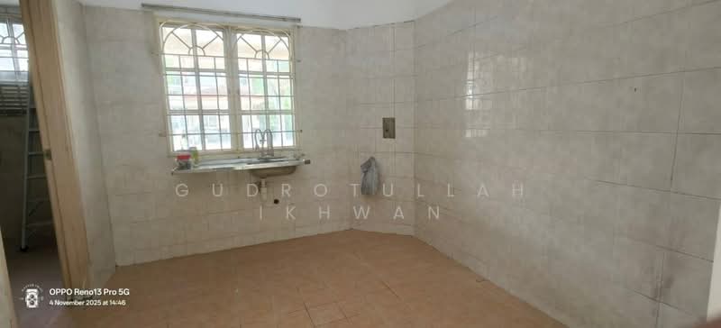 2-storey Terraced House for Sale in Presint 9 (Putrajaya) - Gudrotullah Ikhwan - Kitchen - PropertyGuru.com.my