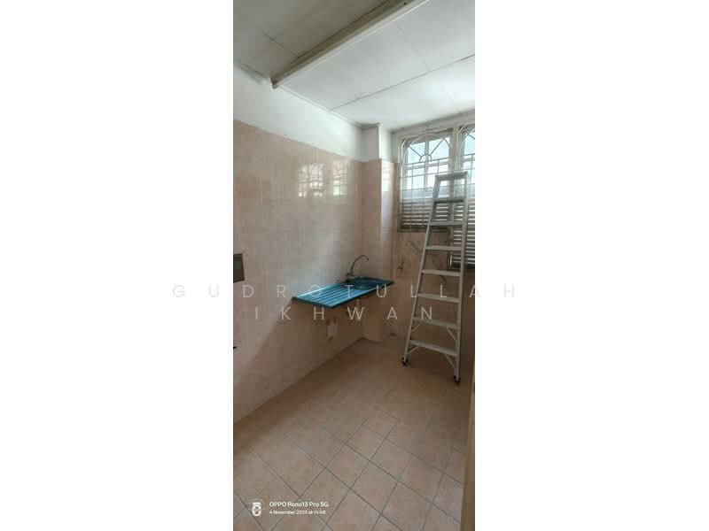 2-storey Terraced House for Sale in Presint 9 (Putrajaya) - Gudrotullah Ikhwan - Kitchen - PropertyGuru.com.my