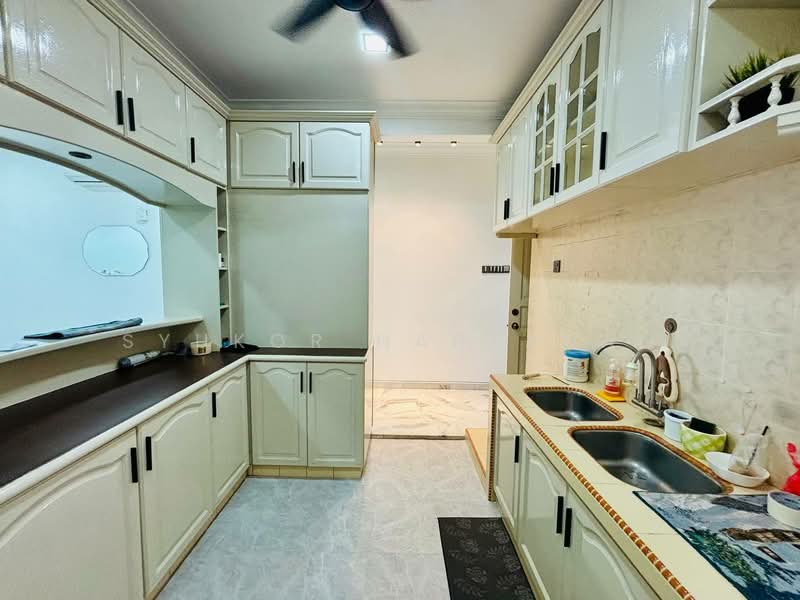 Kondominium untuk Dijual di Sri Alam Condominium - Syukor Hartanah - Kitchen - PropertyGuru.com.my