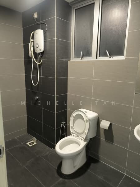 Service Residence for Sale at Maxim Residences - Michelle Tan - Bathroom - PropertyGuru.com.my