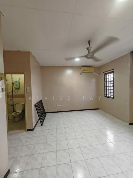 Rumah Teres 2 Tingkat untuk Dijual di Bandar Seri Alam (Masai) - Alviss Tay - Bathroom - PropertyGuru.com.my