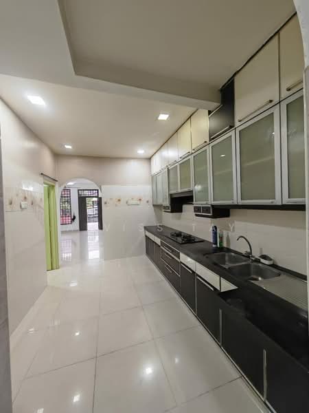 Rumah Teres 2 Tingkat untuk Dijual di Bandar Seri Alam (Masai) - Alviss Tay - Kitchen - PropertyGuru.com.my